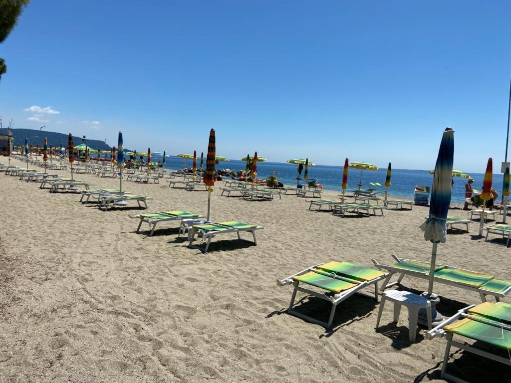 Casa Vacanze Gabbianella Villa Con Giardino Lungolago Maderno Toscolano Maderno Exterior foto